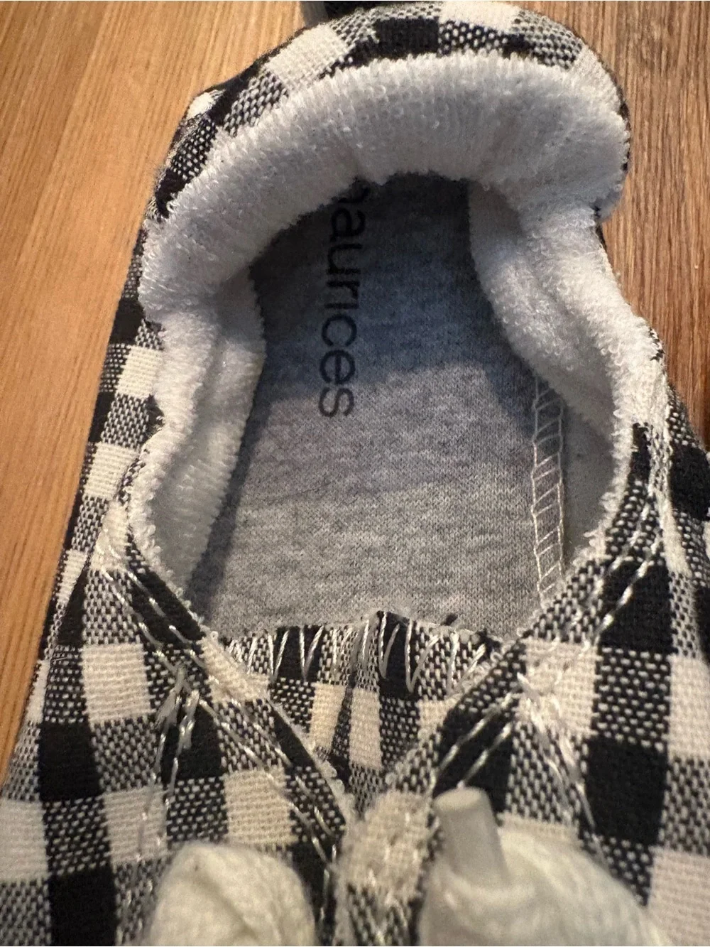 Maurices Mariah Gingham Slip-On Sneakers Women’s Size 8 Black White Cozy Lined